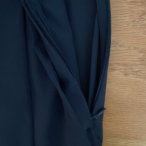 Tory Burch sport PERFORMANCE PLEATED COLLAR GOLF DRESS size S navy blue/white - Picture 8 of 12